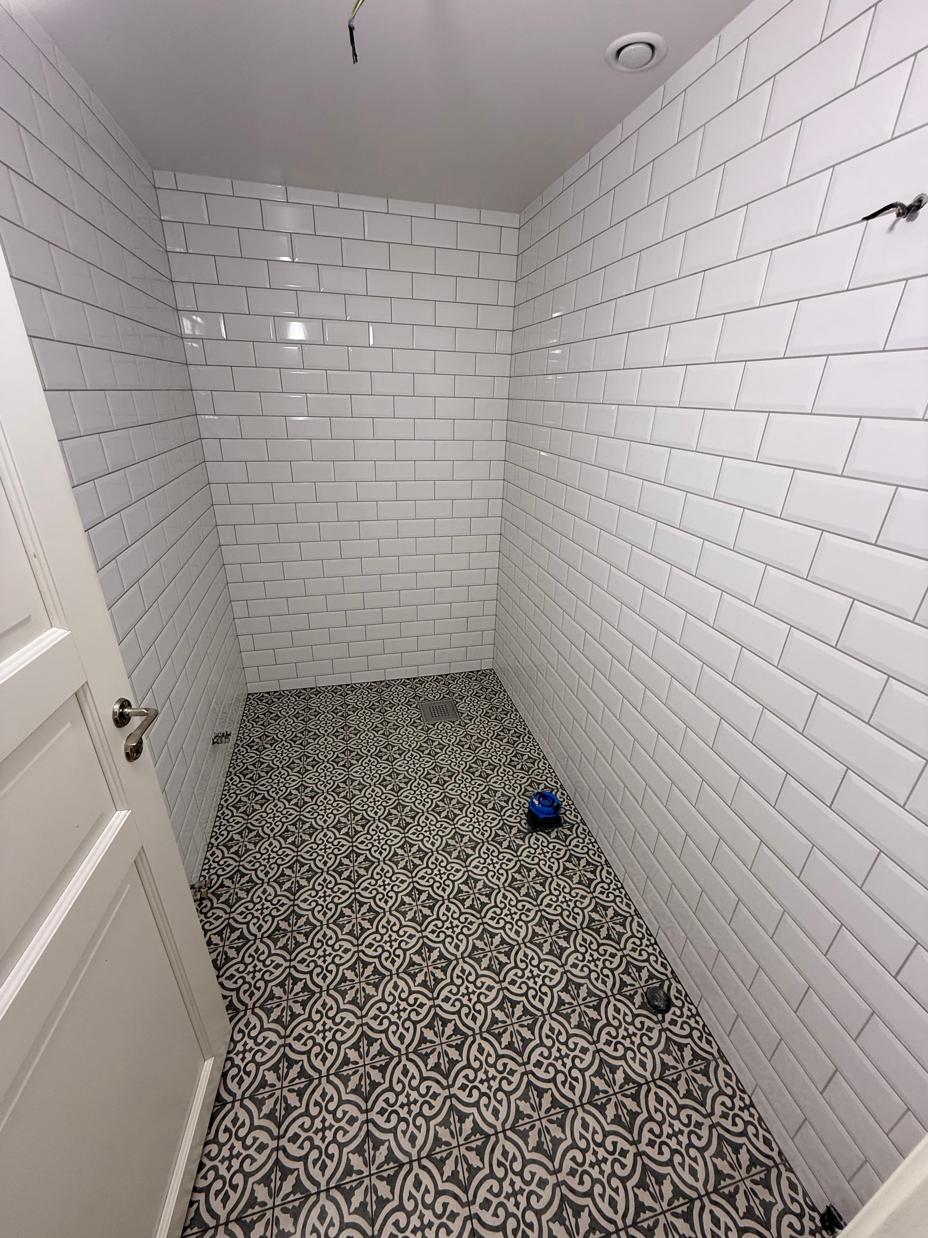 Badrumsrenovering - JRS Kakel AB